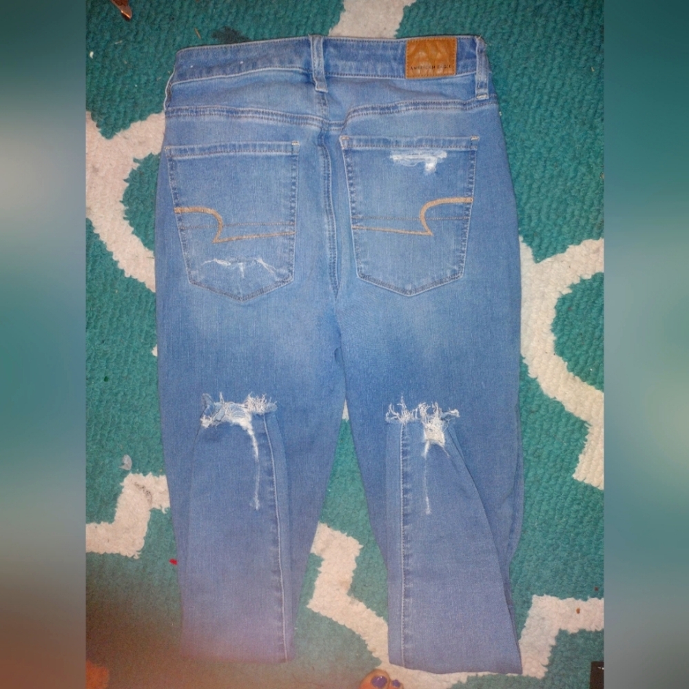 Size 6 American Eagle highrise jeans